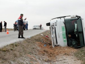 Okul Servisi Devrildi: 18 Yaralı