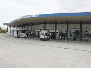 Terminale özel araçla girilmeyecek