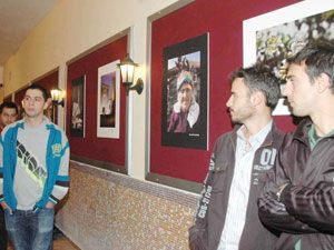 İletişim öğrencileri hayatı fotoğrafladı