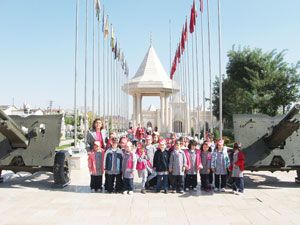 Diltaş öğrencileri Şehitlik Abidesi’ni gezdi