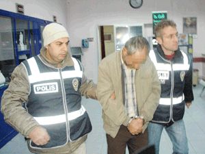 Kiralık otomobille uyuşturucu taşırken yakalandı