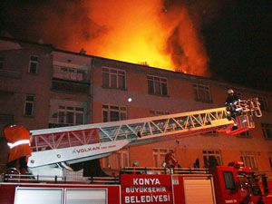 Yangına uykudayken yakalandılar