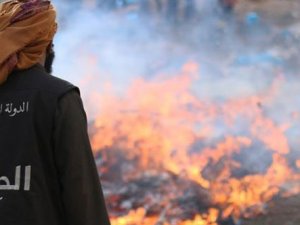 IŞİD gıda yardımını yaktı