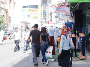 Kaldırımlar işletiliyor