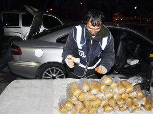 Lüks otomobilden 20 kilo 760 gram eroin çıktı