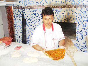 Öğretmen, atanamayınca lahmacuncu oldu 