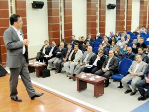‘Dokunarak siyaset yapın’