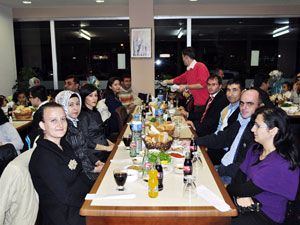 Eğitim-Bir-Sen'den ‘kaynaşma’ yemeği