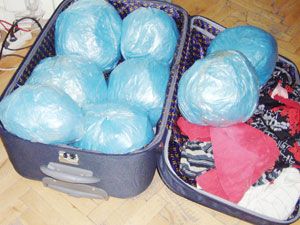 Otobüste 10 kilo uyuşturucu yakalandı