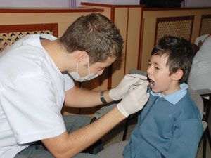 Meram’da öğrencilere ağız ve diş taraması