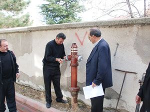 Akşehir'de yangın vanalarına bakım yapıldı