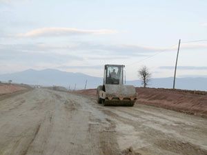 Beyşehir ve Hüyük'te yol çalışmaları