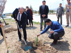 Üniversite öğrencileri Özgecan'ı unutmadı