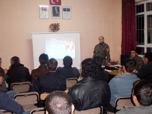 Jandarma ekipleri avcılara eğitim verdi