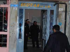 Hayat kadını evinde vurularak öldürüldü