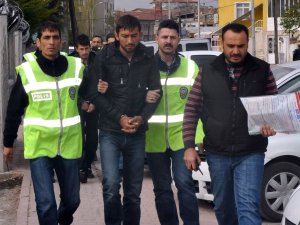 Hırsızlık Şüphelileri Çaldıkları Malzemelerle Yakalandı