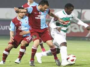 İlk yarının beyi Trabzonspor