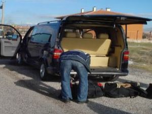 Lüks Minibüs'ten 100 kilo toz esrar çıktı