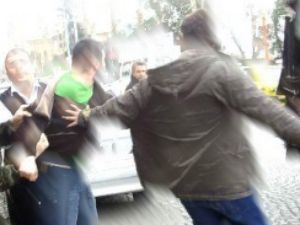 İki Grup Arasında Bıçaklı Kavga