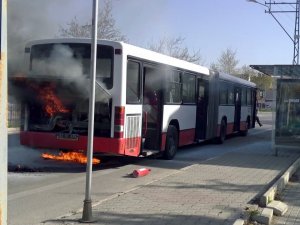 Belediye otobüsünde yangın