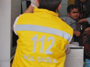 Tedavi için oğlunu getirdi kendisi öldü