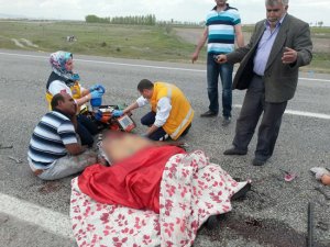 Tarım işçilerini taşıyan kamyonet devrildi: 2 ölü, 10 yaralı