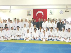 Karate antrenörleri vizeden geçti