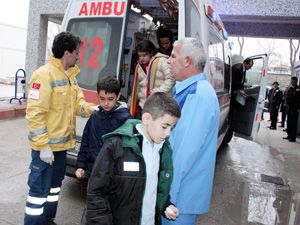 Öğrenci servisi ile belediye otobüsü çarpıştı: 6 yaralı