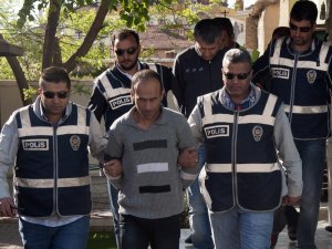 Karısını Öldüren Ağabeyini Ele Vermedi