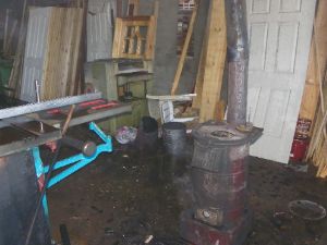 Tiner bidonu patladı: 1 Ağır yaralı