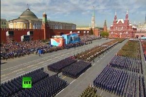 Rusya Kızıl Meydan'da gövde gösterisi yaptı