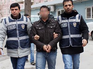 3 kilo esrar ile yakalandı