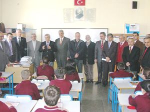 Öğrencilere yardımcı ders kitabı yardımı