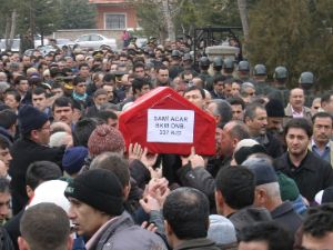 Şehit Asker törenle toprağa verildi
