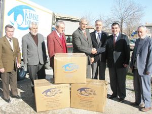 Kimse Yok Mu’dan Akörenli öğrencilere yardım