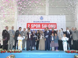 Selçuklu’da İki Okula İki Spor Salonu