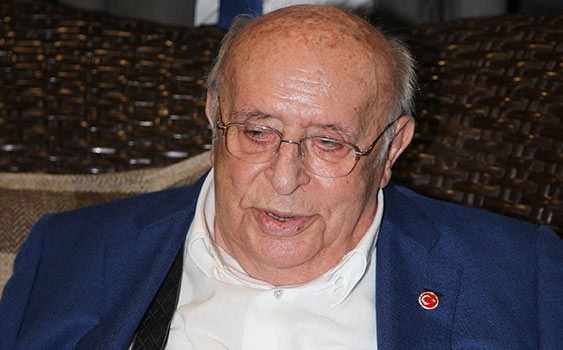 Süleyman Demirel hastaneye kaldırıldı