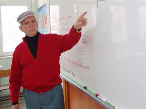 76 yaşında okuma öğrendi