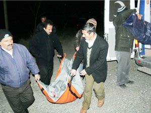 Baba ve iki kızı öldürülmüş olarak bulundu