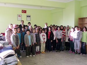 Özel Gençlik’ten Özkaşıkçı’ya yardım eli