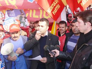 ‘Torba Yasası işçi haklarını gasp ediyor’