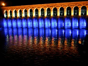 Taşköprü yıllara meydan okuyor