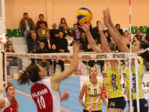 Ereğli, Vakıfbank önünde