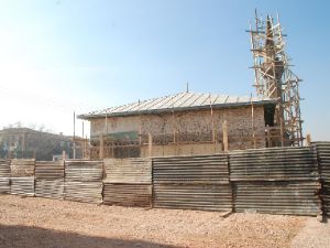 Tolluoğlu Camii’nin çevresi genişletiliyor