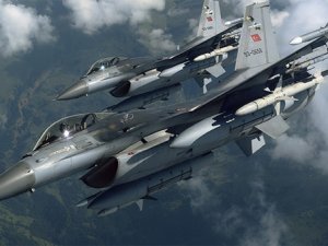 Türk jetleri Suriye hava aracını vurdu