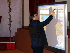Ereğli'de akıllı tahta tanıtıldı