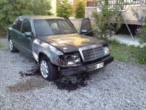 Park Halindeki Otomobilin Kundaklandığı İddiası