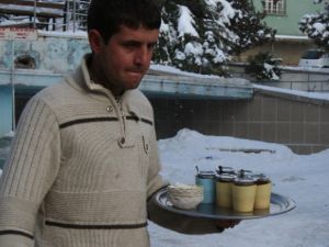Çayın soğumasına kafesli çözüm