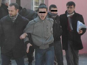 Kapkaççılar 2 saat'te yakalandı