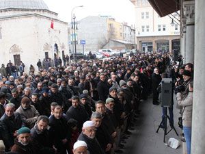 Mısır’da ölenler için gıyabi cenaze namazı
